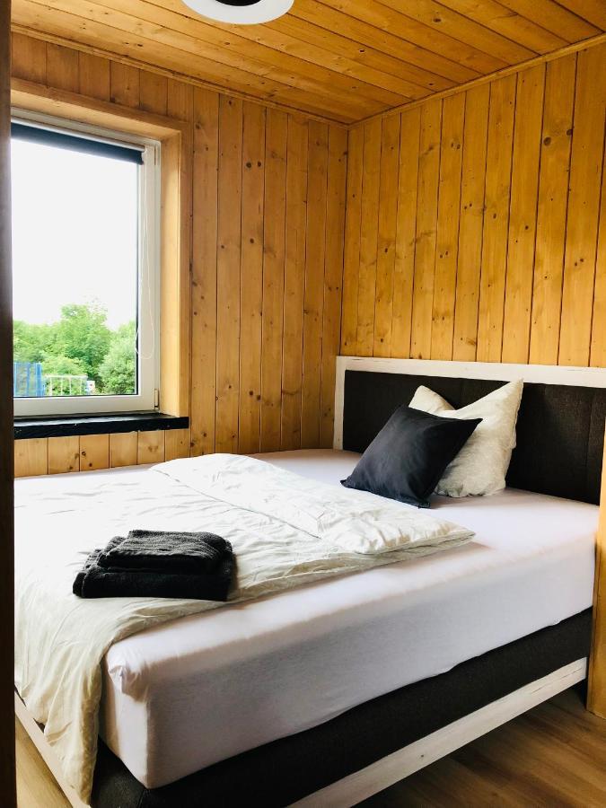 Ruhige Ferienwohnung Direkt Am Rennsteig ノイウハウス・アム・レンヴェーク エクステリア 写真