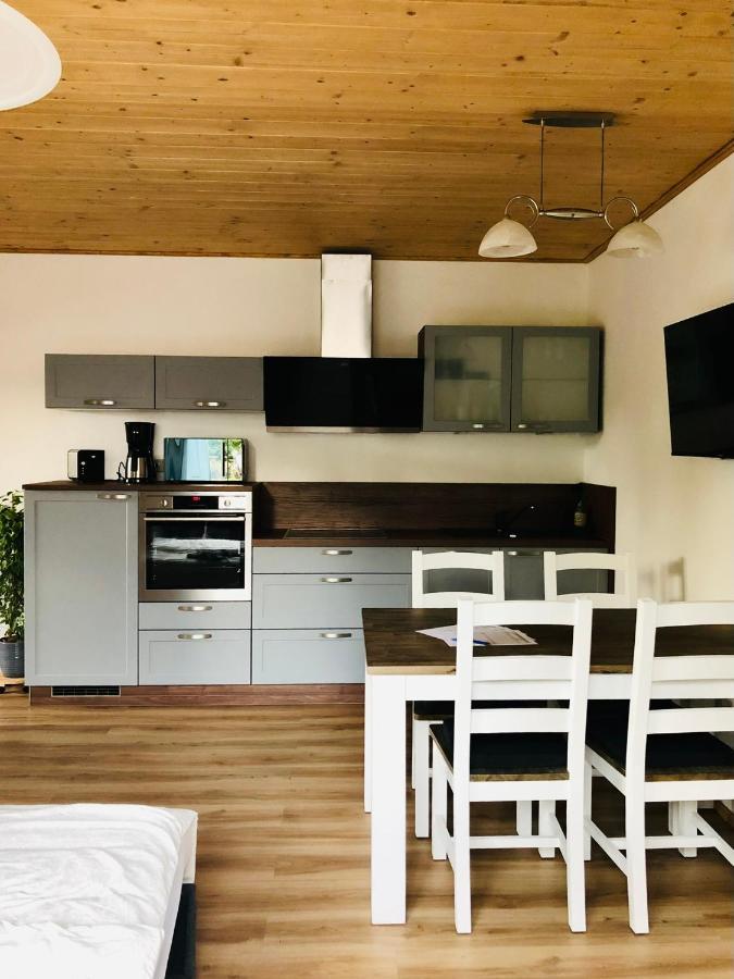 Ruhige Ferienwohnung Direkt Am Rennsteig ノイウハウス・アム・レンヴェーク エクステリア 写真